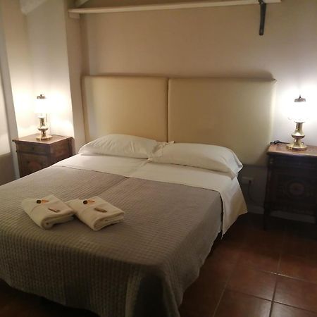 Cascina La Castagnara Bed and Breakfast Oriolo  Værelse billede